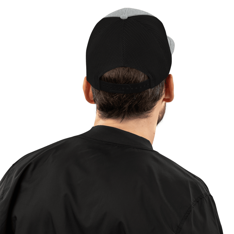 Simple Embroidered BnW (Snapback)